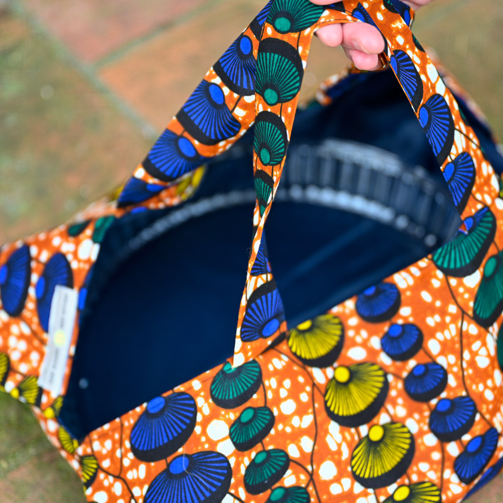 Yassa fountain holder